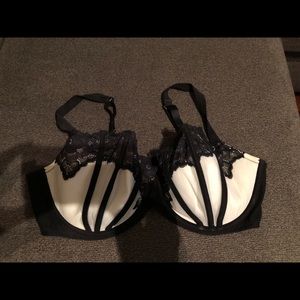Cacique white and black bra